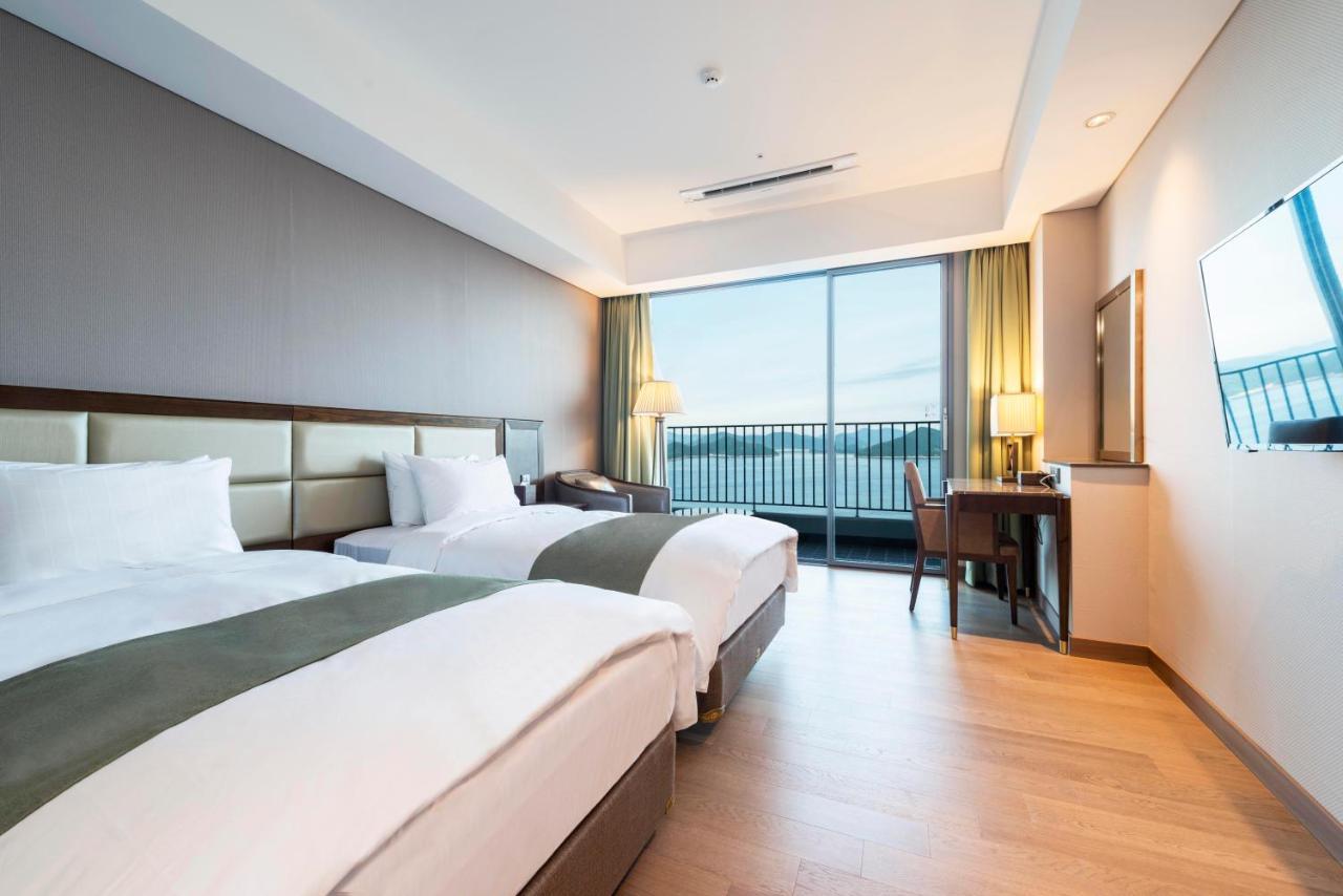 Stanford Hotel&Resort Tongyeong Habitación foto